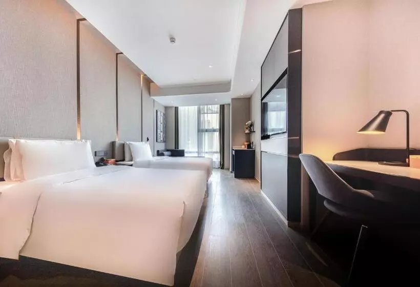 Atour Hotel Wuhan Jinyin Lake