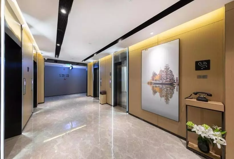 Atour Hotel Wuhan Jinyin Lake