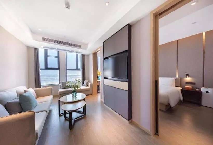 Atour Hotel Wuhan Jinyin Lake