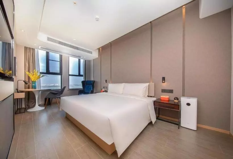 Atour Hotel Wuhan Jinyin Lake