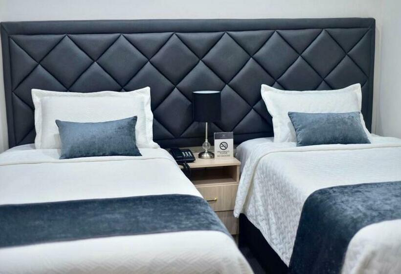 Отель Barcelona Plaza