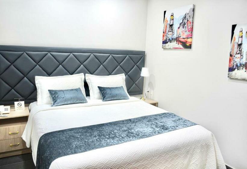 Отель Barcelona Plaza