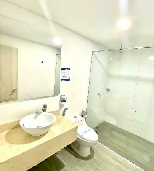 Отель Barcelona Plaza