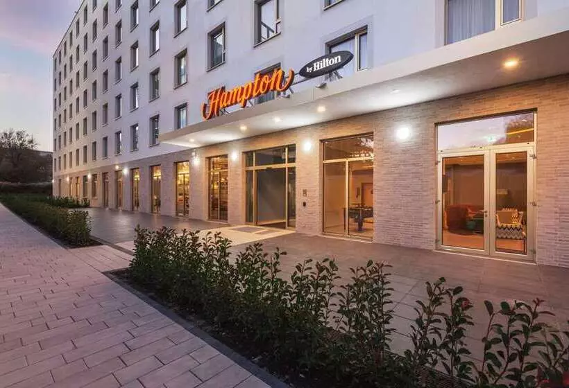 Hotelli Hampton By Hilton Konstanz