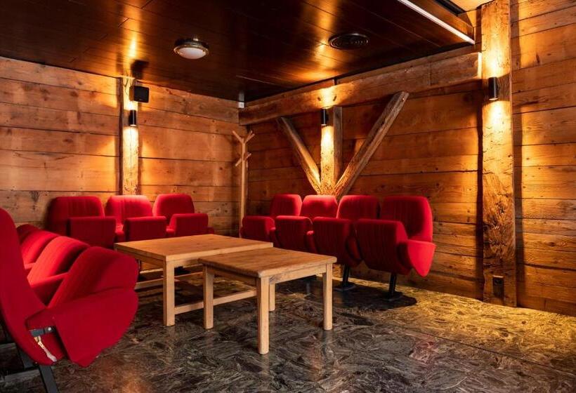 בית מלון כפרי Peanut Mountain Lodge & Le Communal