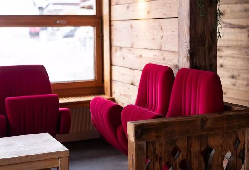 Hotelli Peanut Mountain Lodge & Le Communal