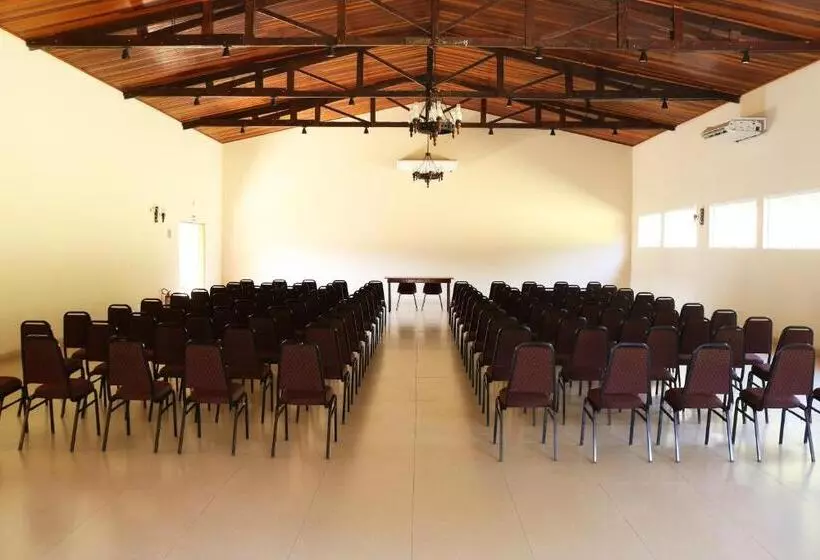 Hotelli Pousada Realeza Atibaia