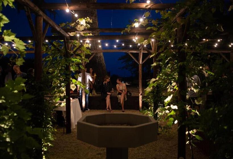 فندق Rocca Di Arignano