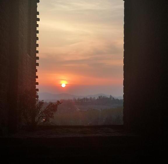 فندق Rocca Di Arignano