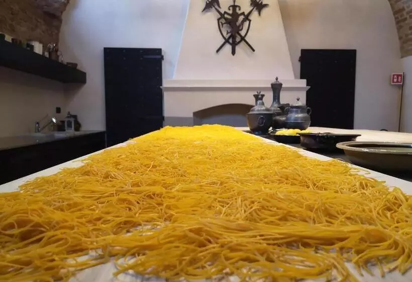 Hotelli Rocca Di Arignano