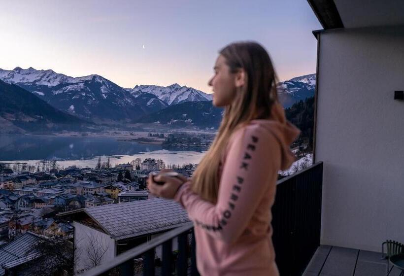 Nikolaus By Avenida Panoramic Wellness Suites