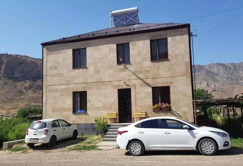 پانسیون Siran Guest House