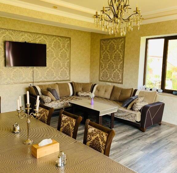 پانسیون Siran Guest House