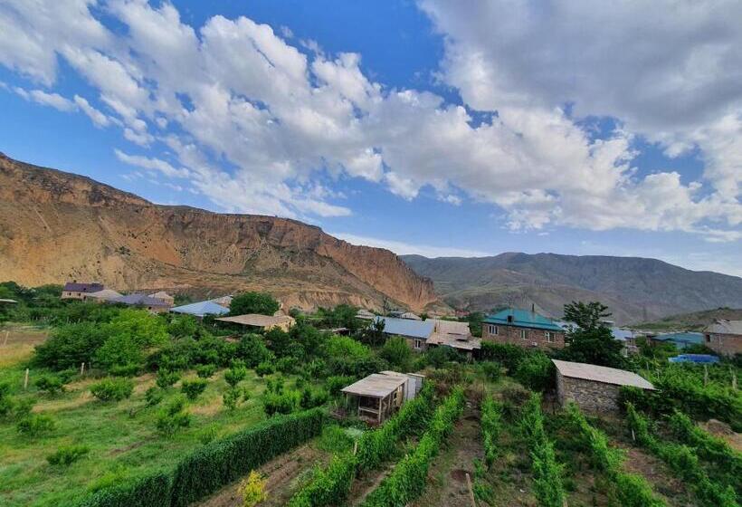 پانسیون Siran Guest House