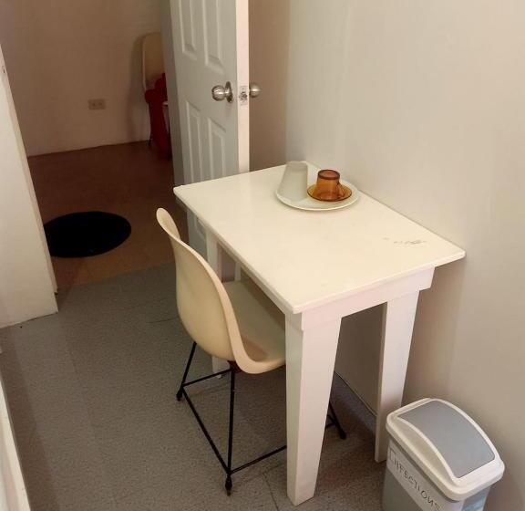 Bed and Breakfast Bed And Brewhouse Sucat