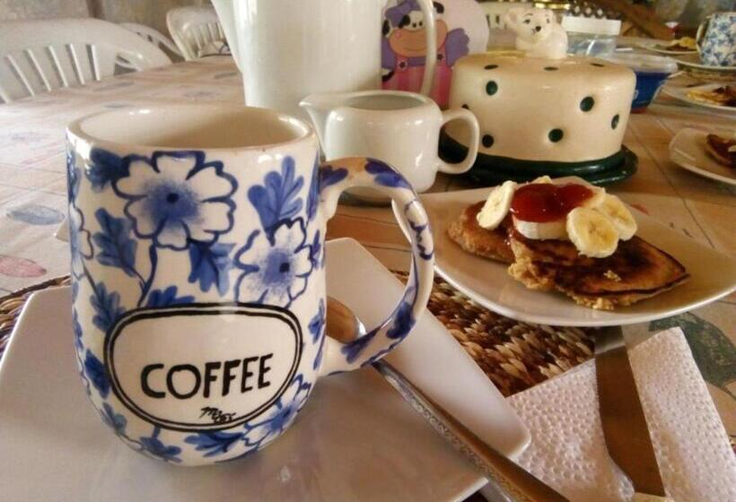 مبيت وإفطار Buganvilla Guest House