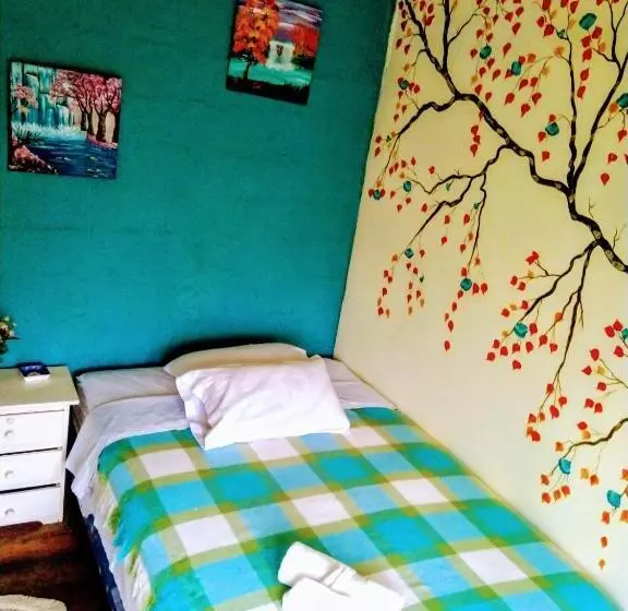 Aamiaismajoitus (B&B) Buganvilla Guest House