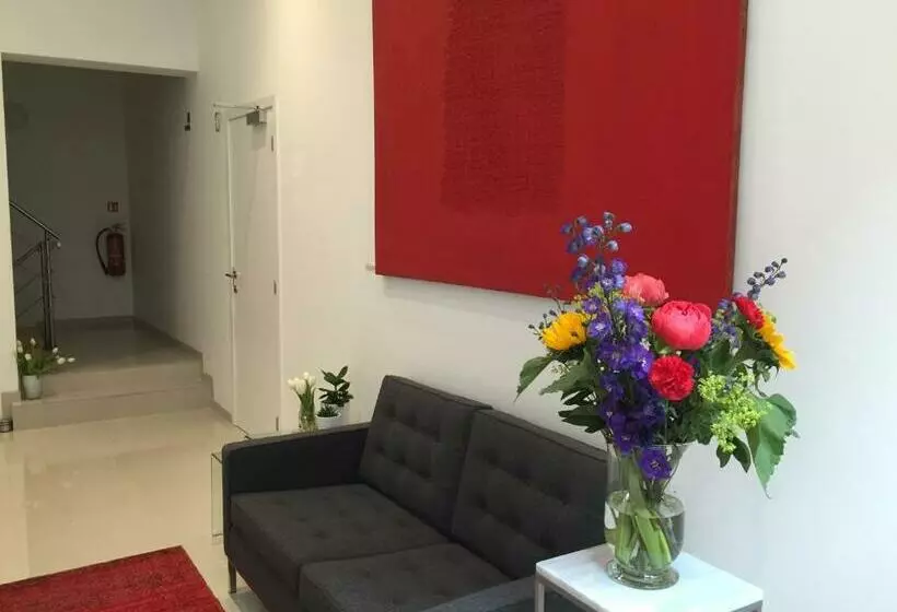 هتل Antwerp Business Suites