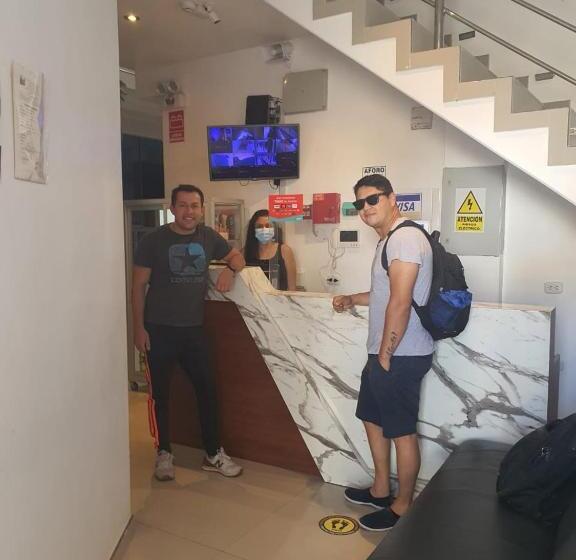 Отель Golden Sky