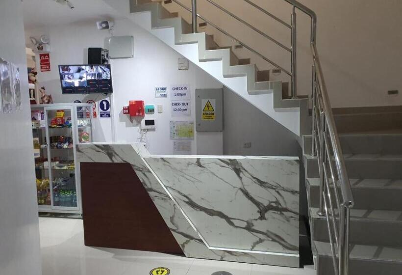 Отель Golden Sky