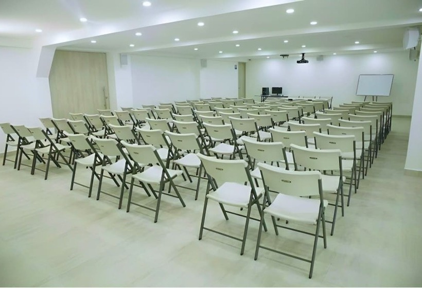 Отель Habana Real