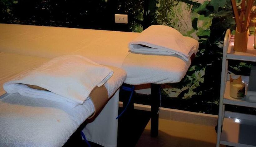 Отель Habana Real