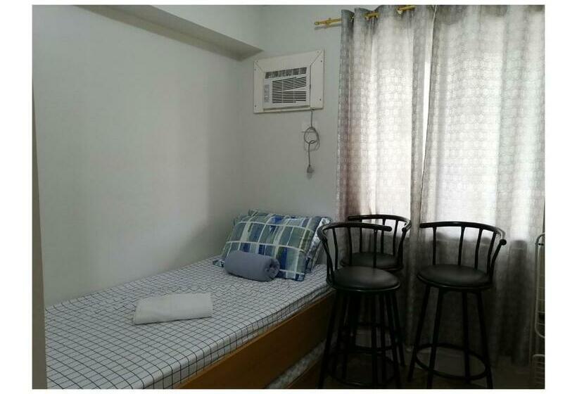 Hotel Oyo 825 Stay Plus Tagaytay