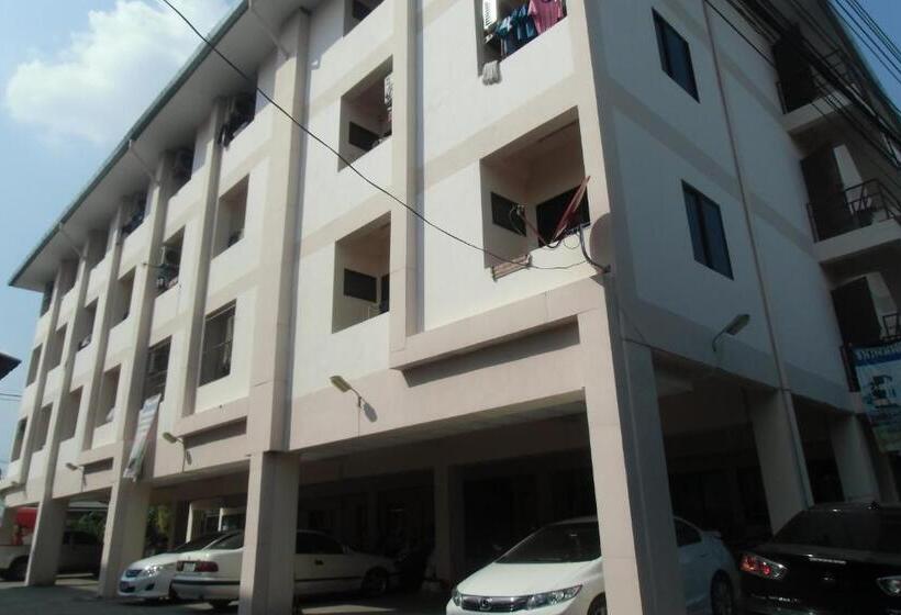 پانسیون Chanaporn Place