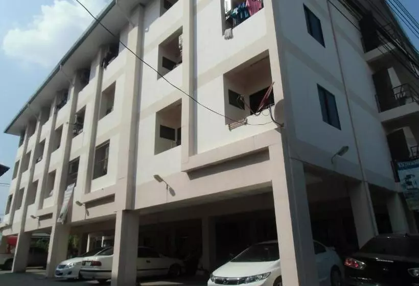 پانسیون Chanaporn Place