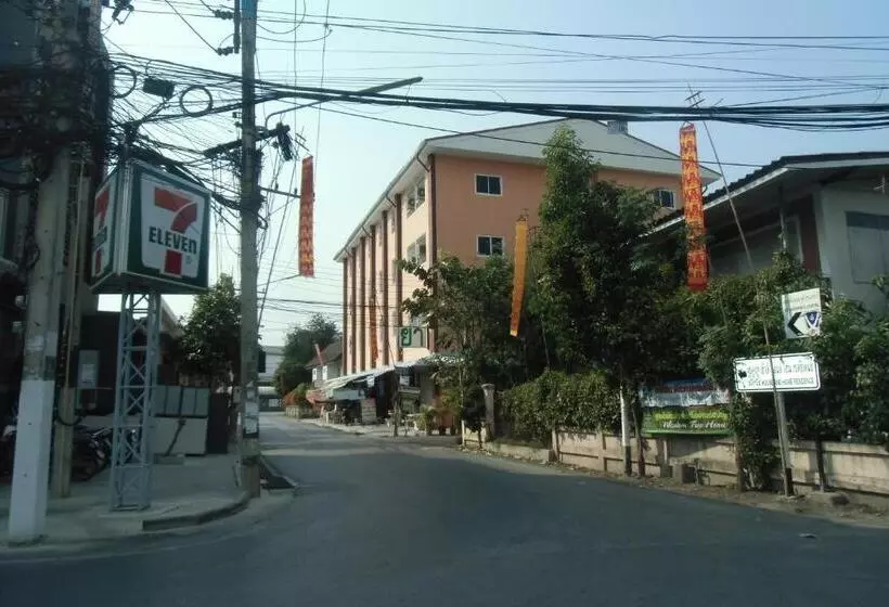 پانسیون Chanaporn Place