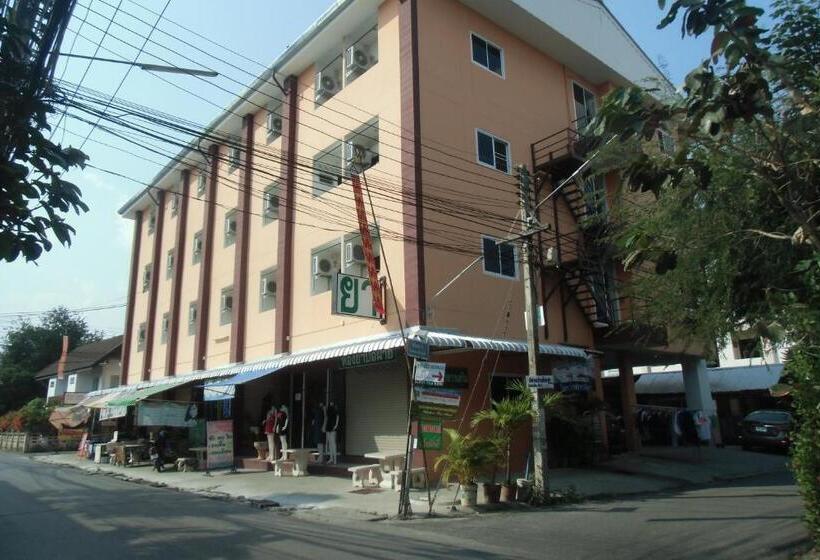 پانسیون Chanaporn Place