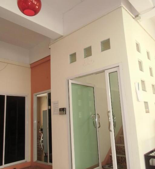 پانسیون Chanaporn Place