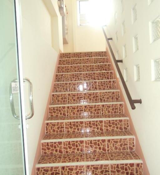 پانسیون Chanaporn Place