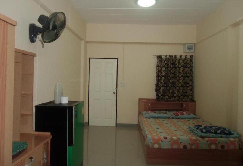 پانسیون Chanaporn Place