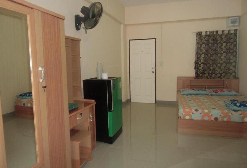 پانسیون Chanaporn Place