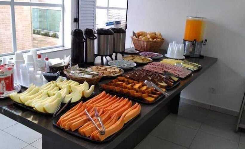 펜션 Pousada Femcut