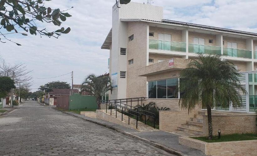 펜션 Pousada Femcut