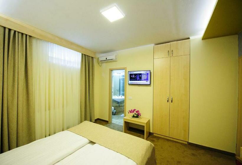 Pensiunea President City