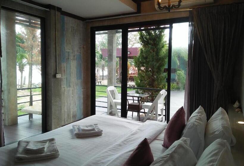 Windy Seaview Resort