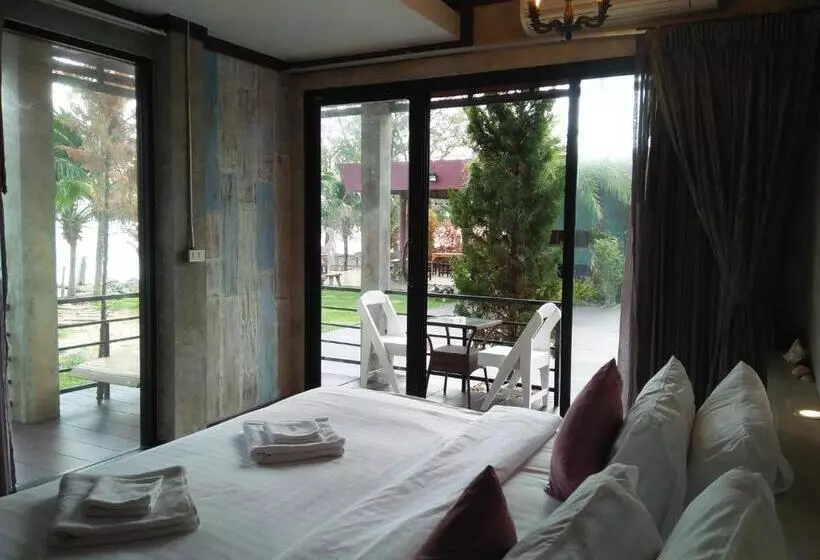 Windy Seaview Resort