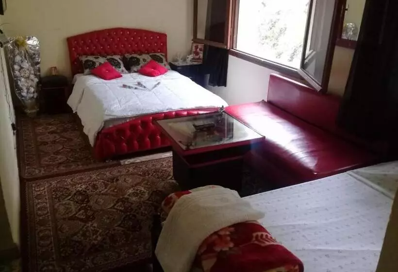 Retkeilymaja Riad Dar Karaz