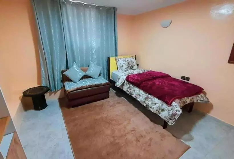 Retkeilymaja Riad Dar Karaz