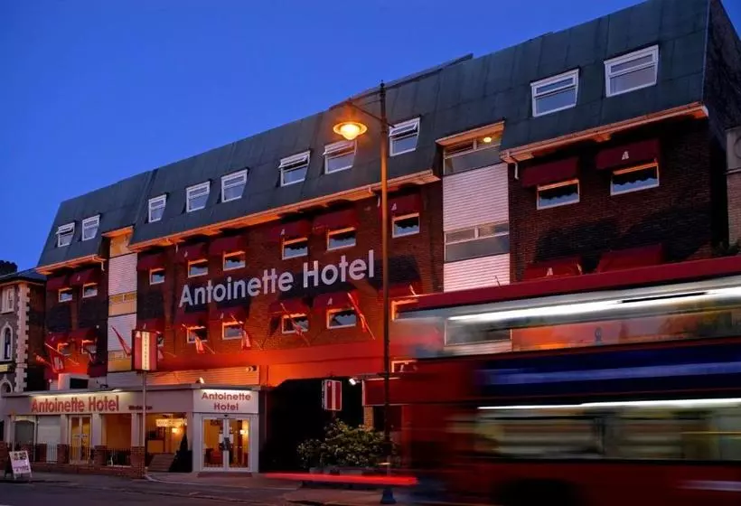 Antoinette Hotel Wimbledon