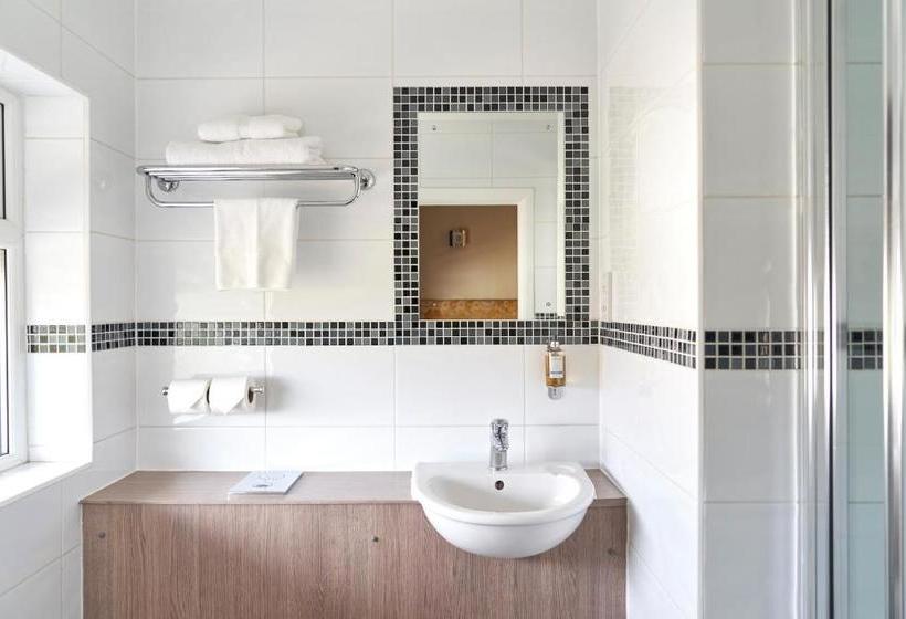 Antoinette Hotel Wimbledon