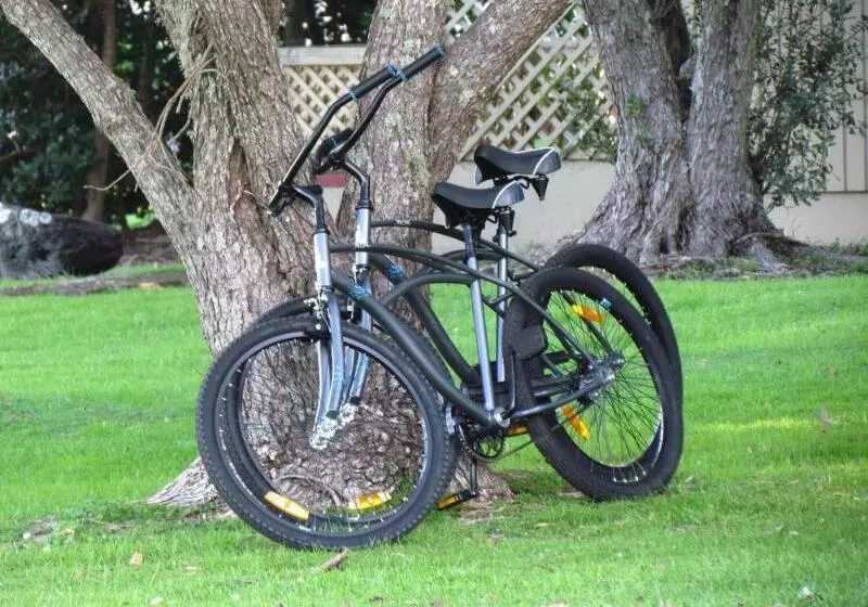 هتل Admirals View Lodge