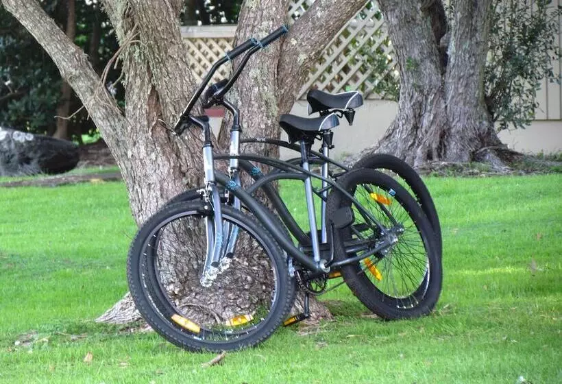 هتل Admirals View Lodge