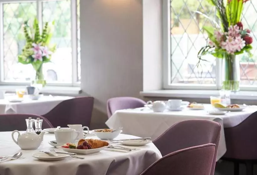 Antoinette Hotel Wimbledon