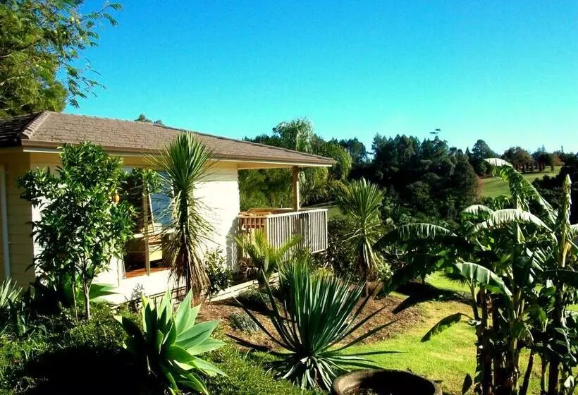 בית מלון כפרי Avalon Resort