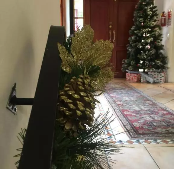 בית מלון כפרי Browns Boutique