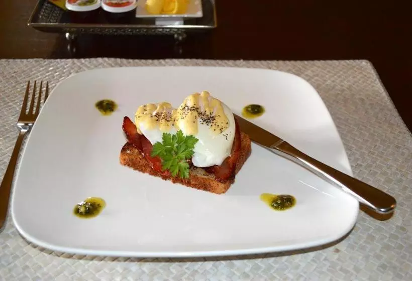 בית מלון כפרי Browns Boutique